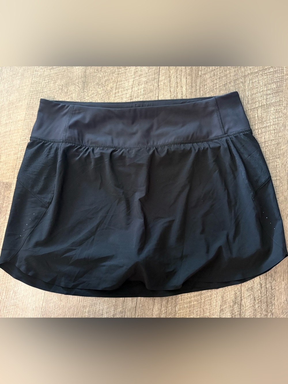 Athleta Run With It Skort
